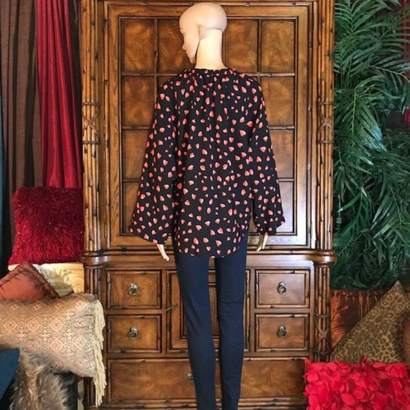 Ann Taylor Hearts Bell Sleeve Curve Hem Top - Picture 8 of 16